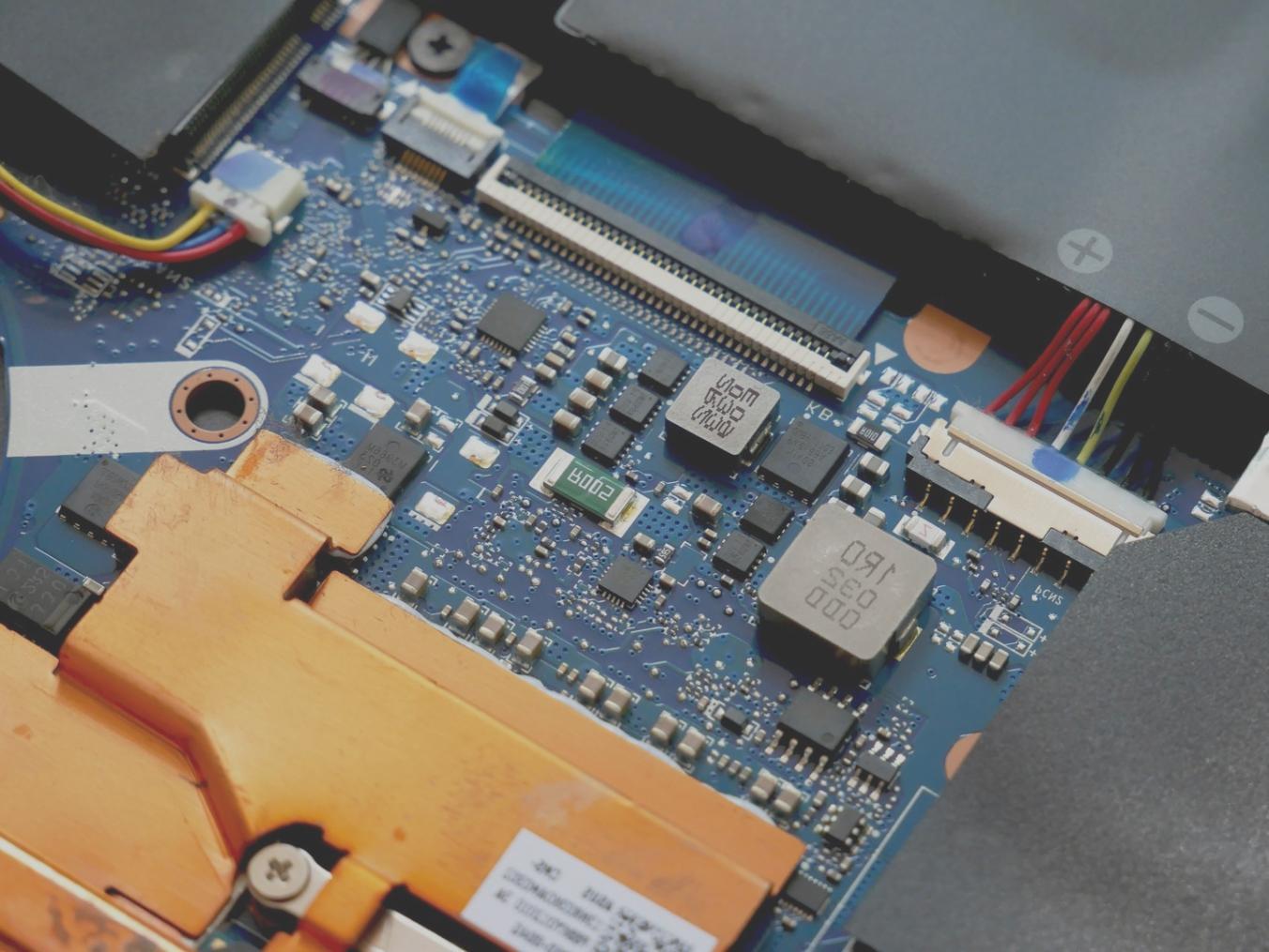 Network troubleshooting collaborative workspace with team members analyzing connectivity issues