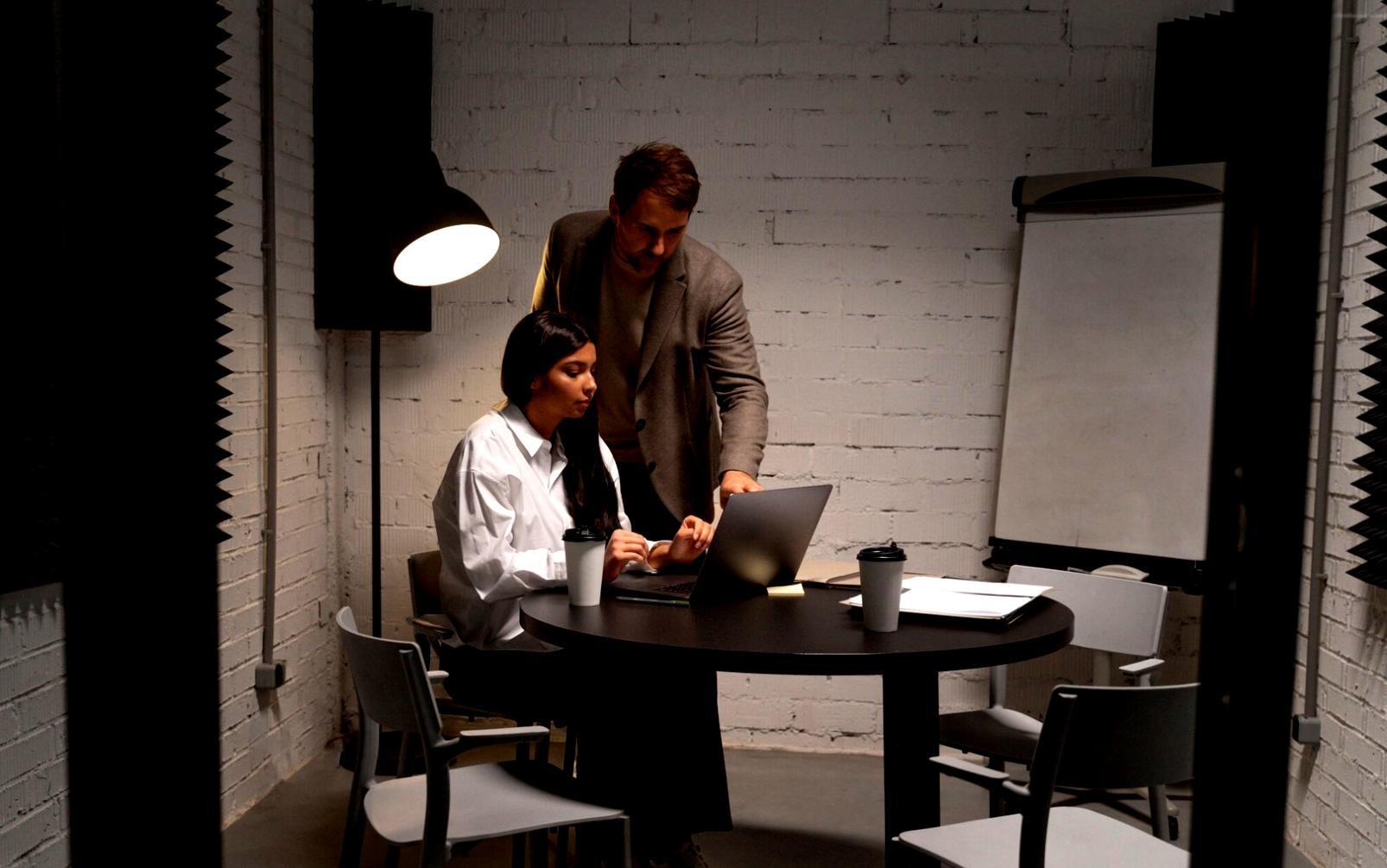 Network troubleshooting workshop session with participants working on live network diagnostics